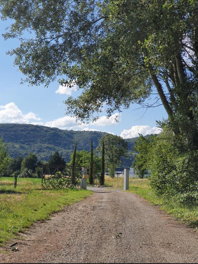 En Campagne, Confortable Le Pouzin Eksteriør bilde